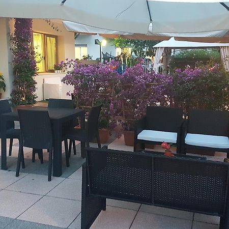 Hotel Fucsia Ричоне Екстериор снимка
