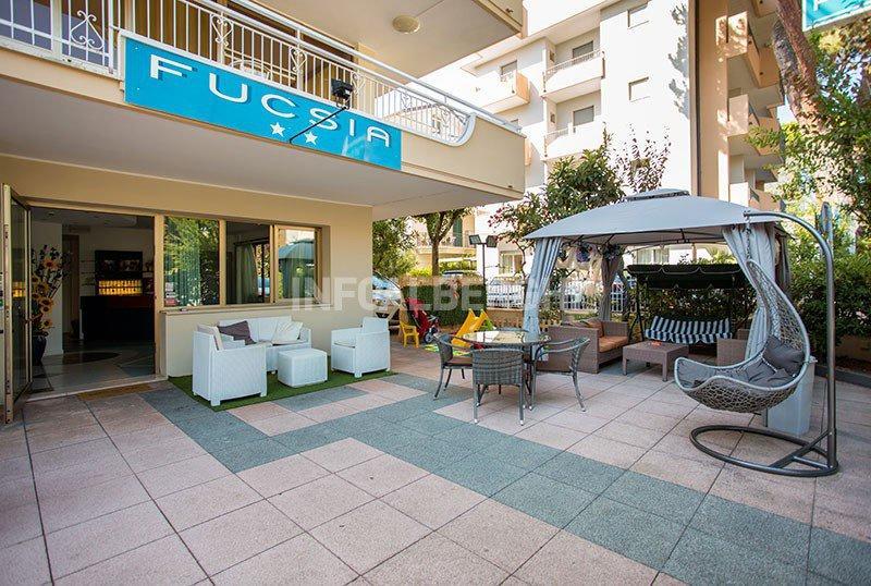 Hotel Fucsia Ричоне Екстериор снимка